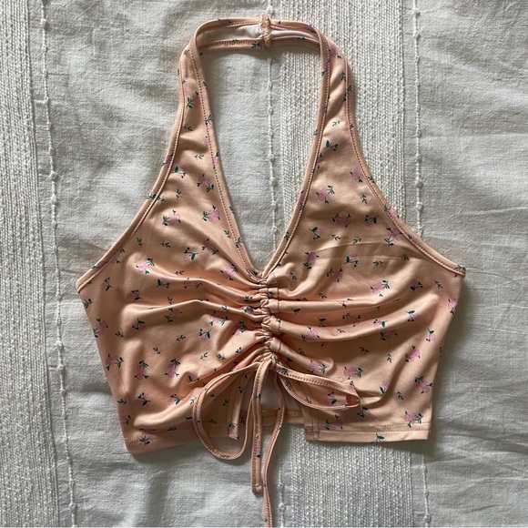 SHEIN Tops - Floral Halter Cropped Top (XS) - Shein - Sunshine Ready!